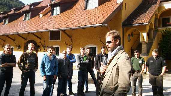 Begrüßung des dritten Aufbaulehrgangs bei MMM