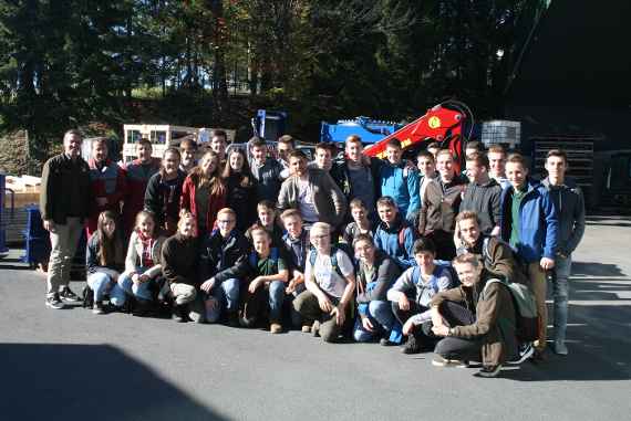 Gruppenfoto der Schülerinnen und Schüler der 2B