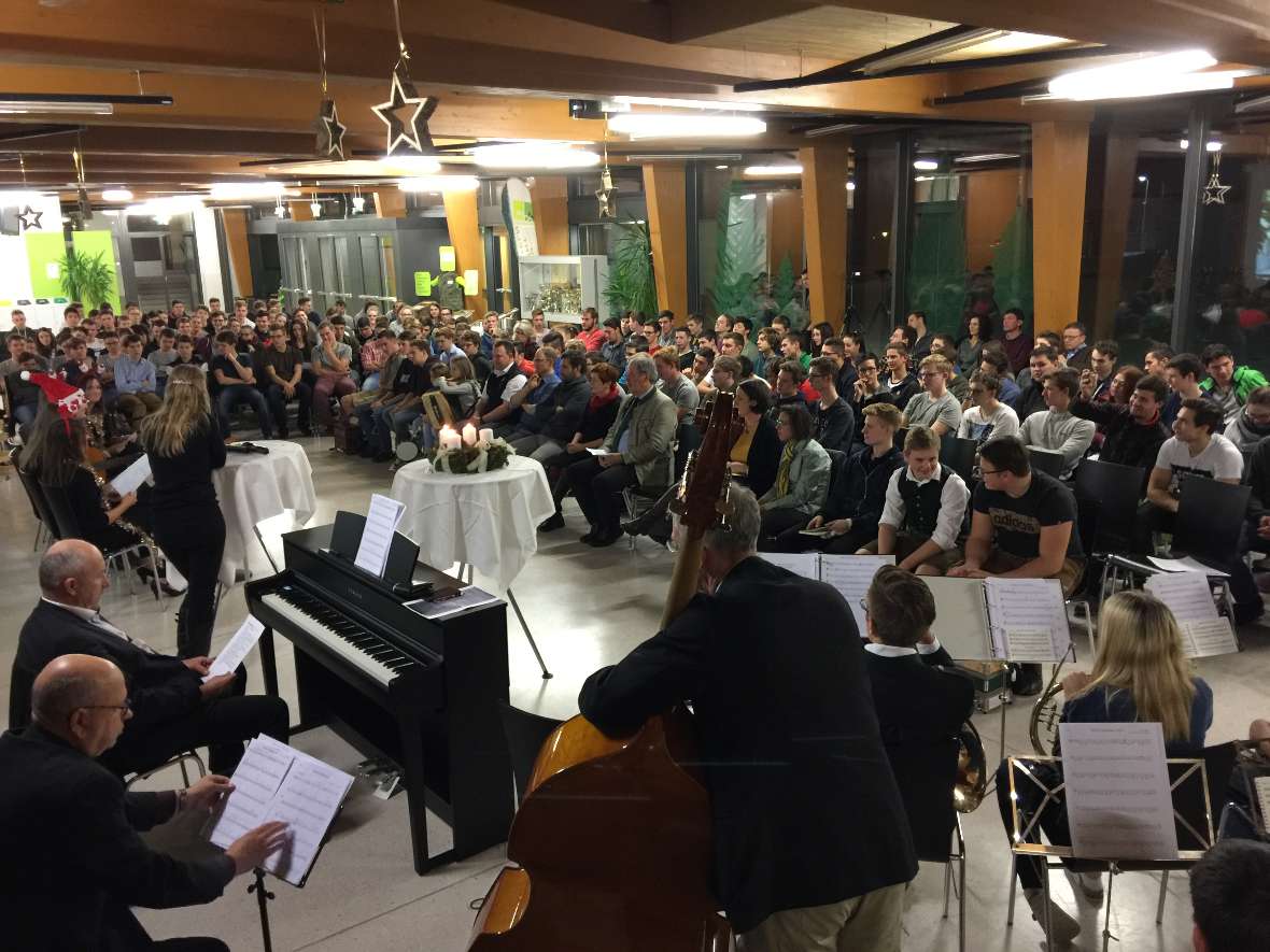 Das Publikum in der Aula
