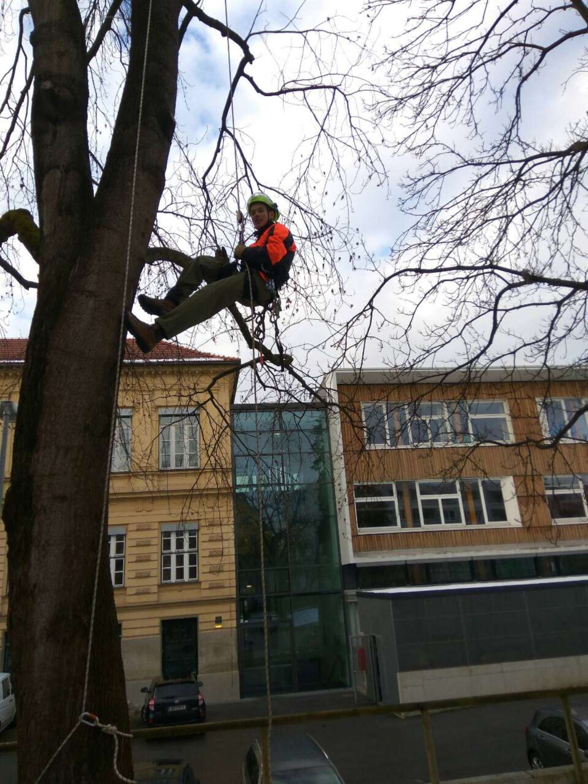 Bei der Kletterübung