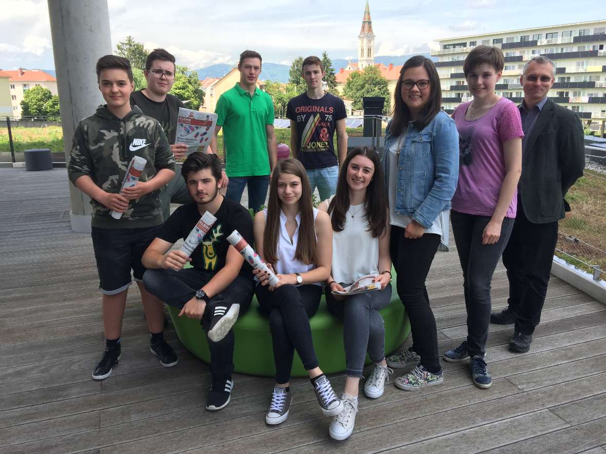 Gruppenbild mit allen Schülerinnen und Schülern