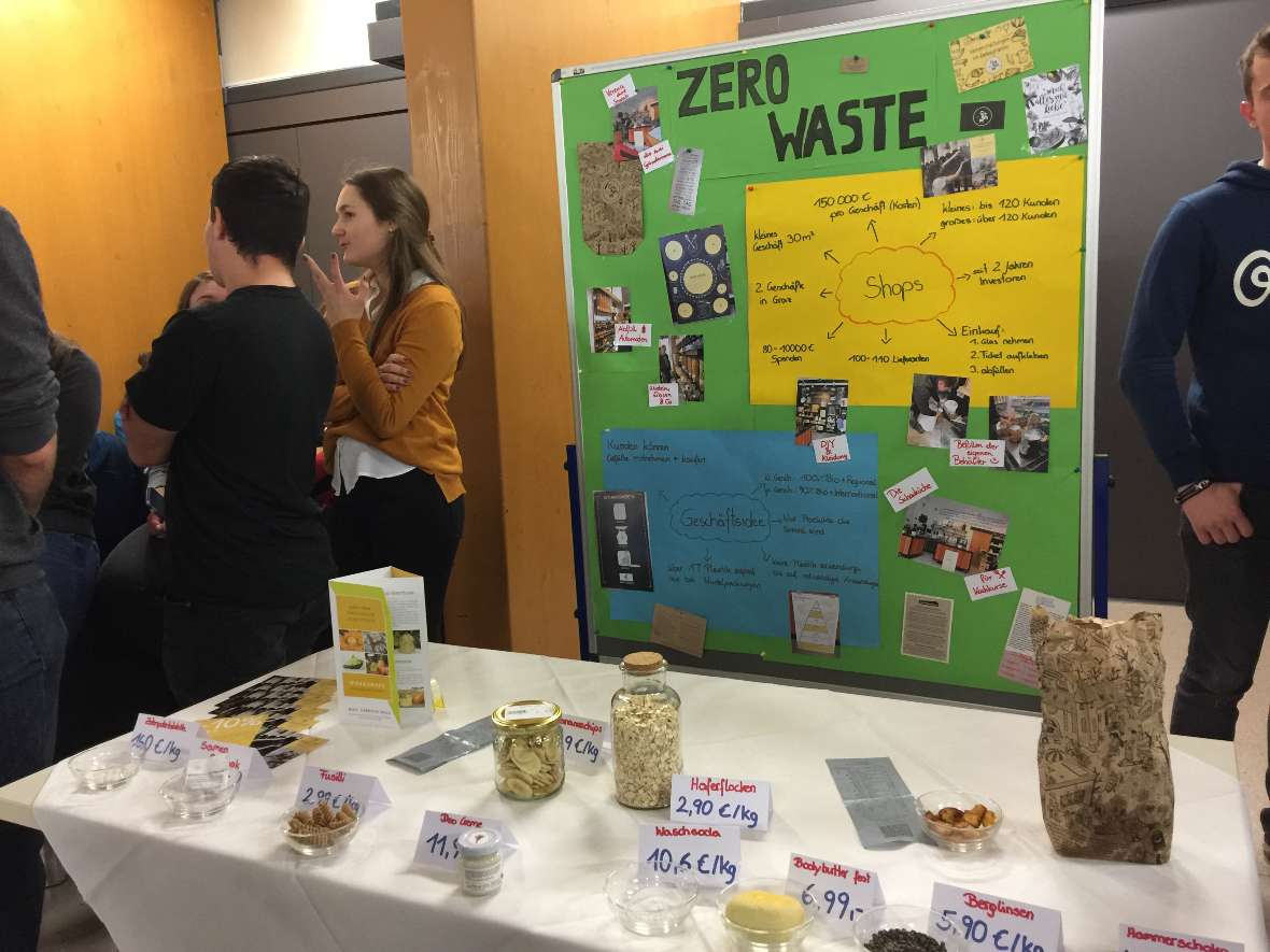 Der Infostand der Gruppe Zero Waste