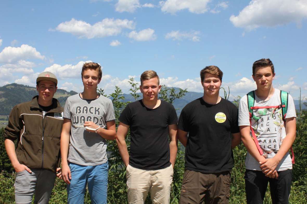 Fünf Schüler diverser Jahrgänge