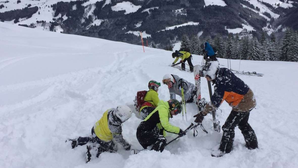 voller Einsatz bei der Schneeballschlacht