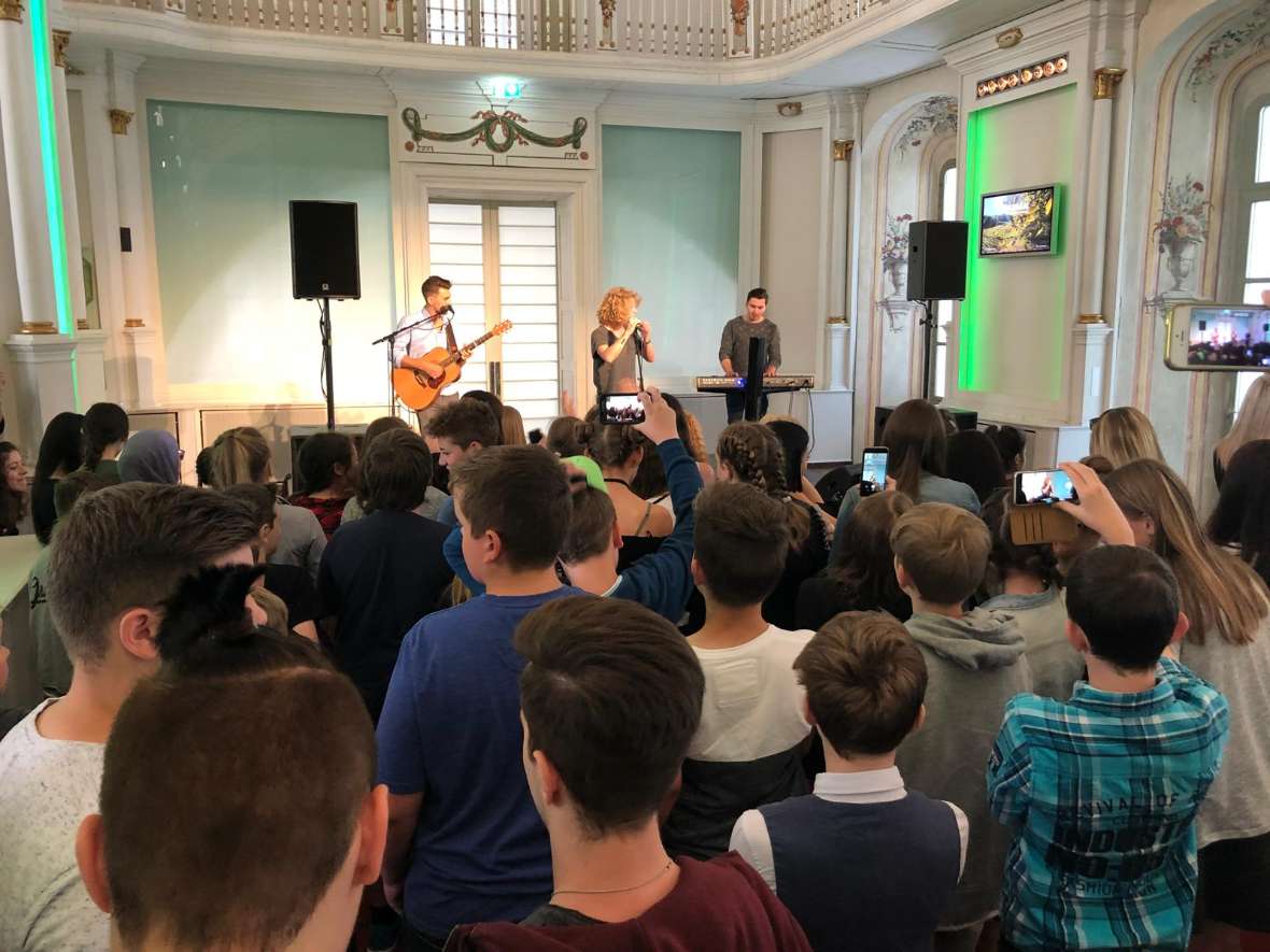 Thorsteinn Einarsson mit Band