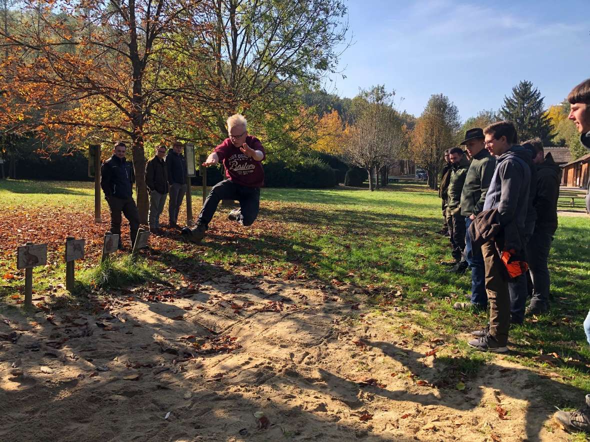 Weitsprungtraining im Sandbeet