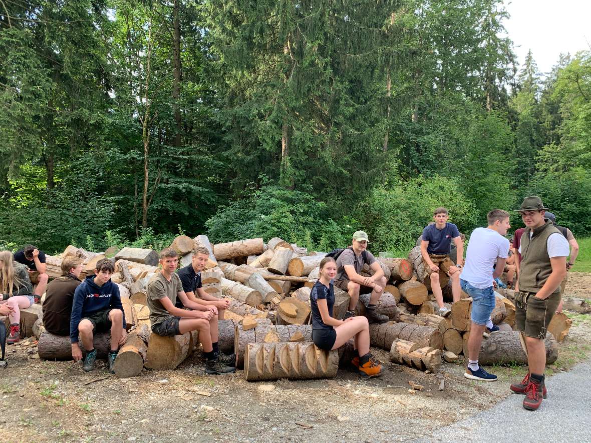 Gruppe wartet auf den Start