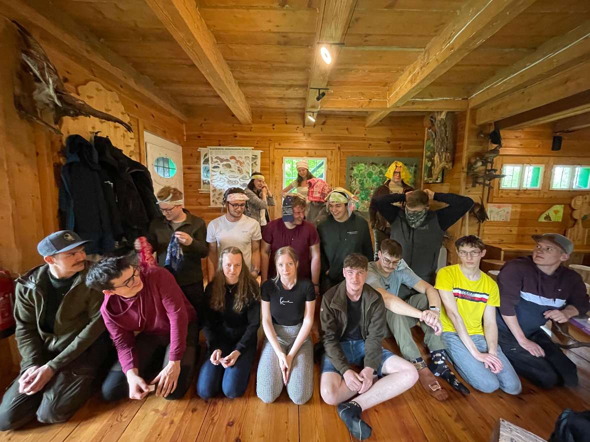 Gruppenbild in der Waldschule