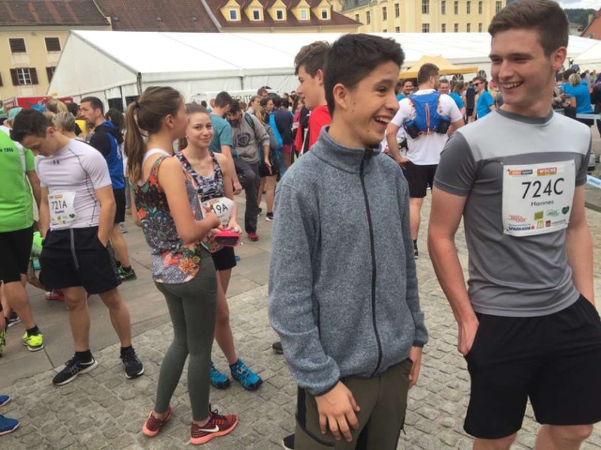 Ein Scherz vor dem Start