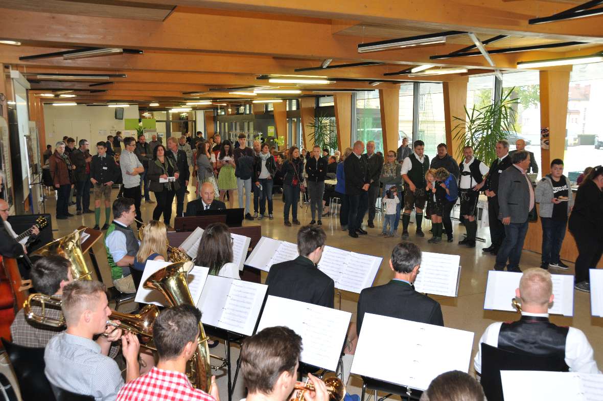 Blick in die Aula während des Kurzkonzerts