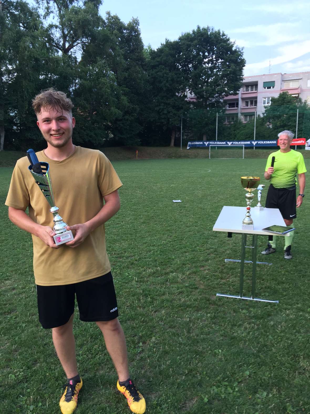 Überreichung Pokal Torschützenkönig