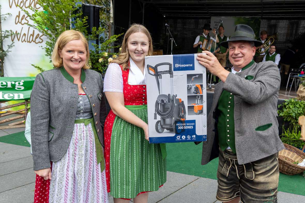 Unsere Schülerin bekommt einen Preis