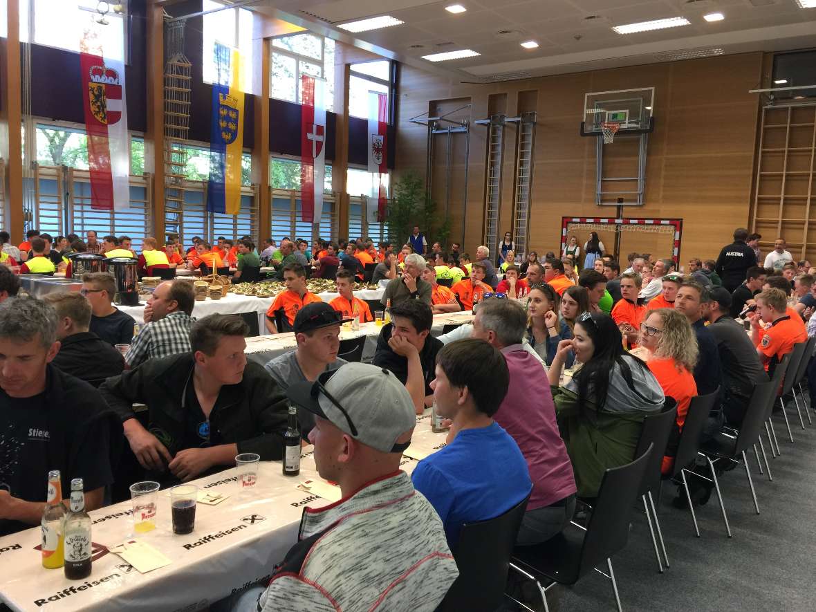 Kurz vor der Eröffnung des Buffets
